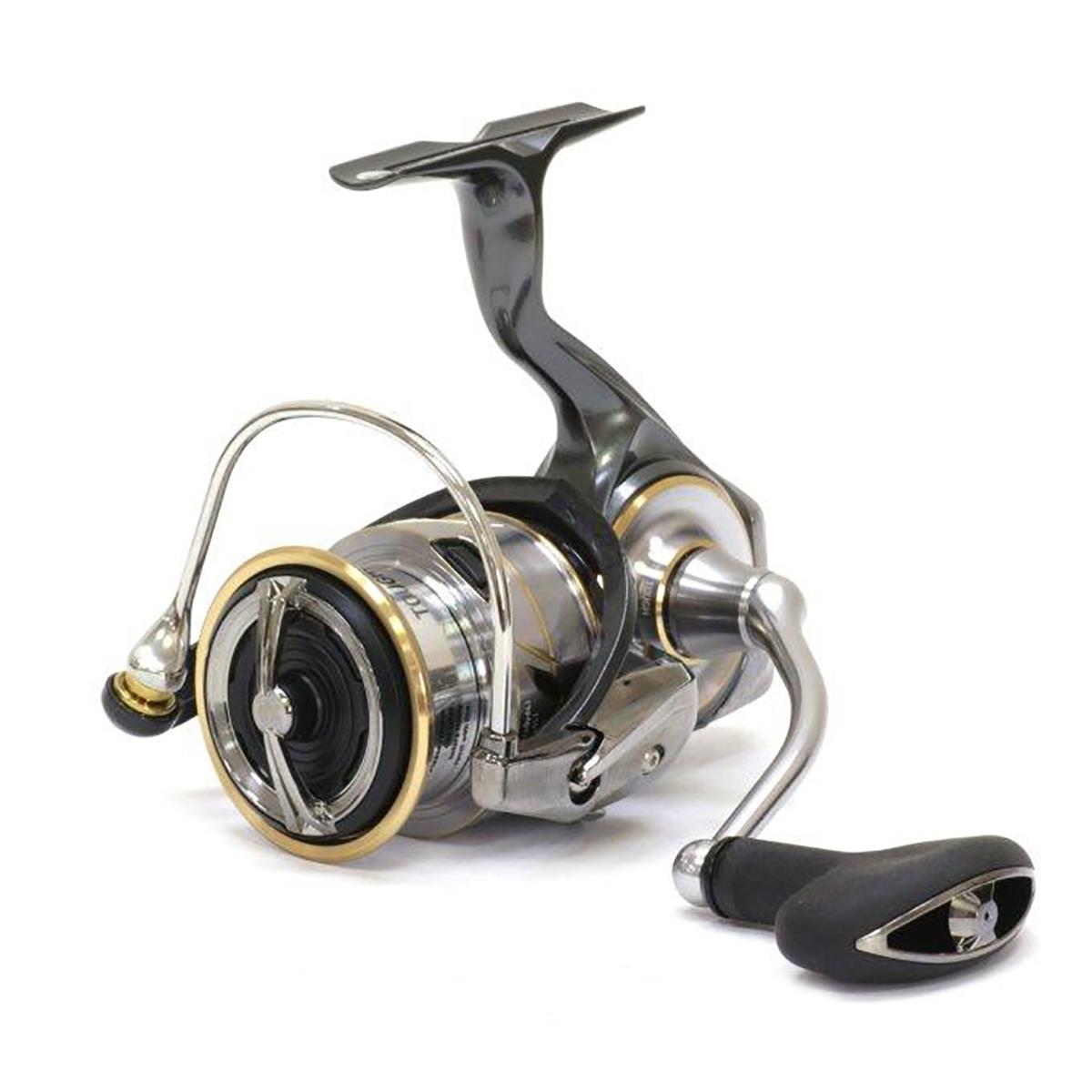 Катушка безынерционная 20 Luvias LT3000C DAIWA