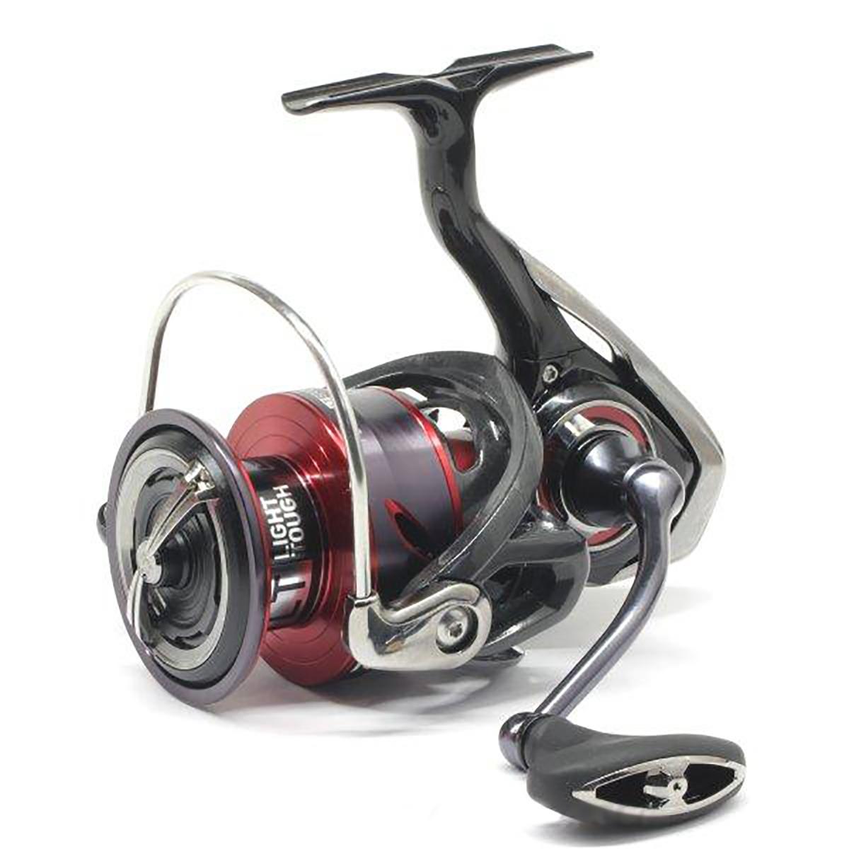 

Катушка безынерционная 20 FUEGO LT5000-C DAIWA, 10223-500